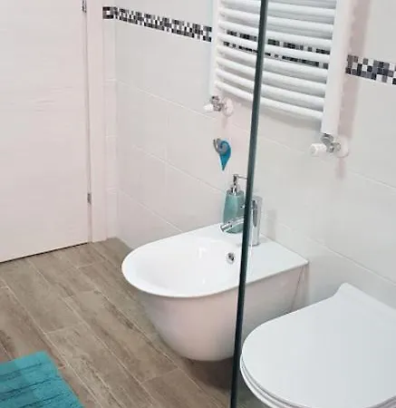 And Easy Apartment *