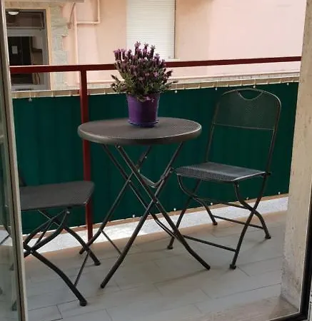 And Easy Pietra Ligure