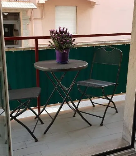 And Easy Pietra Ligure